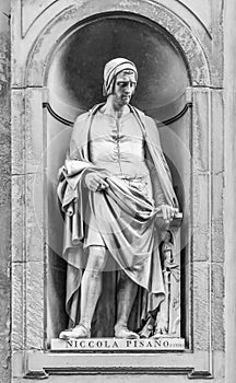 Statue of Niccola Pisano in Florence photo