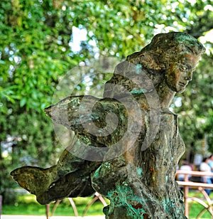 Statue of a nymph with untangled hair