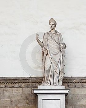 Statue outside the Uffizi Gallery photo