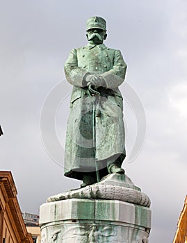 Statue ov Umberto I in Naples