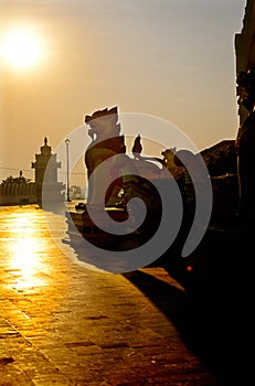 Statue- Pagoda, Rangon (Myanmar)