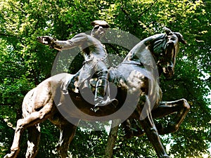 Statue of Paul Revere