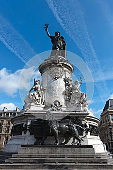 Statue Place de la Republique, Paris 01 photo