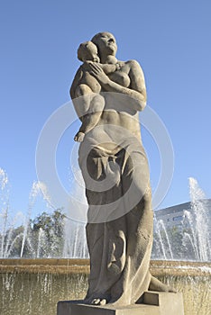 Statue at Plaza Catalunya photo