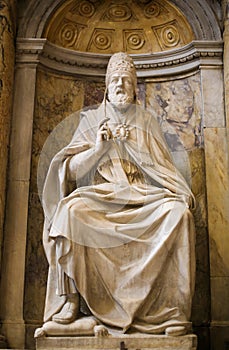 Statue of Pope Marcellus II in Siena Cathedral, Italy