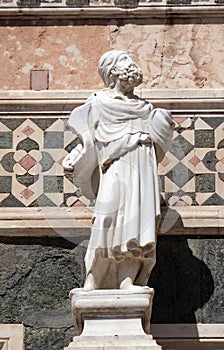 Statue of Prophet, Portal on the side-wall of Florence Cathedral