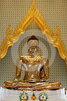 Statue of pure gold Buddha, Thailand