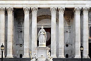 A statue of Queen Anne is installed in the forecourt outside the west front of St Paul`s Cathedral, London, United Kingdom