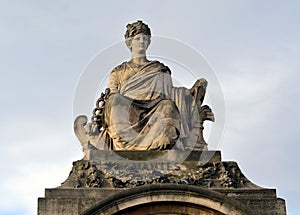 Statue representing the French city of Nantes