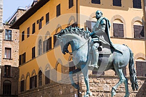 Statue of the rider Cosimo photo