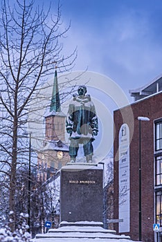 Statue of Roald Amundsen in TromsÃÂ¸