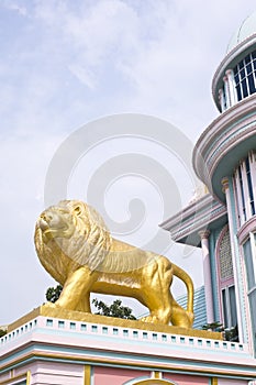 Statue roman lion