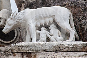 Statue of Romulus and remus founders of rome feeding from wolf