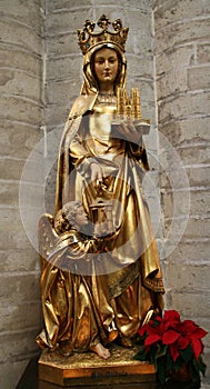 Statue of Saint Gudula in Brussels photo