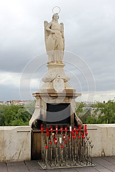 Statue of San Rafael in the Roman bridge