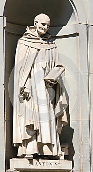 Statue of Sant Antonino in Uffizi Colonnade, Florence photo