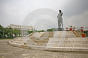 The Lapu Lapu monument in Manila photo