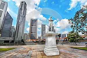 Statue of Sir Tomas Stamford Raffles in Singapore.