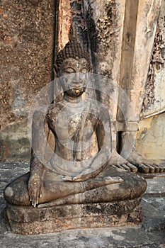 Statue of sitting Buddha, Wat Saphan Hin, Sukhothai Historical Park, Thailand