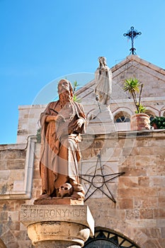 Statue of St. Jerome Stridonskogo in Church of the Nativity in B