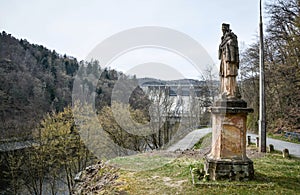 Statue of St. John under the Slapy dam