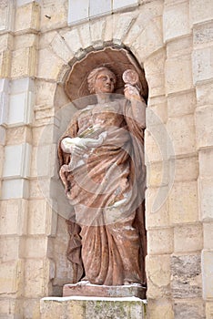 Statue symbolizing prudence