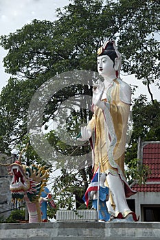 statue in the Temple in bangkog