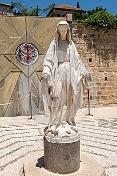 Statue of Virgin Mary next to the Basilica of the Annunciation i