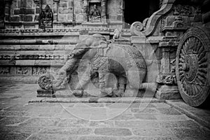 Statues along the walls of the steps in Airavatesvara Temple located in Darasuram town in Kumbakonam, India