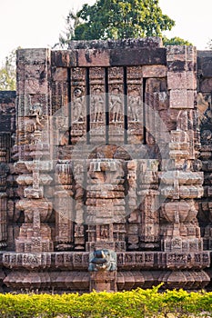 Statues of figures playing music and performing Kathak (a dance form) at Sun Temple Complex, Konark, India