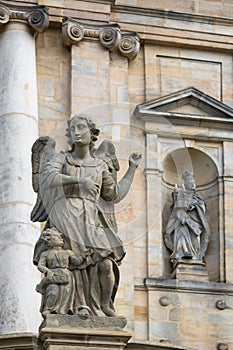 Statues near Kloster Michelsberg (Michaelsberg) photo