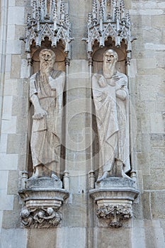 Statues outside Stadhuis