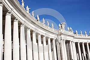 Statues of St Peters basilica