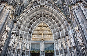 Statues surrounding the west entrance of the Cologne Cathedral