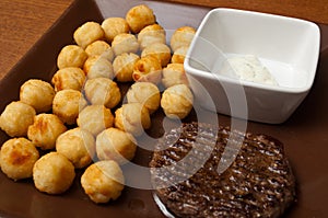 Steak grilled with balls potatoes