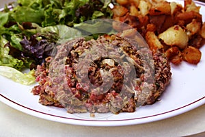 Steak tartare photo