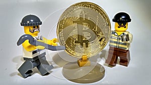 Steal Golden Bitcoin money robbery