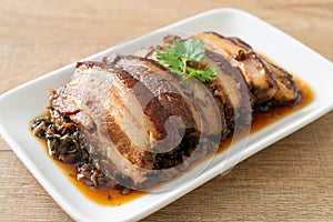 Steam Belly Pork With Swatow Mustard Cubbage Recipes or Mei Cai Kou Rou