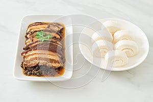 Steam Belly Pork With Swatow Mustard Cubbage Recipes or Mei Cai Kou Rou