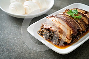 Steam Belly Pork With Swatow Mustard Cubbage Recipes or Mei Cai Kou Rou