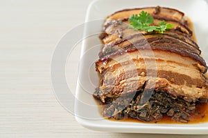 Steam Belly Pork With Swatow Mustard Cubbage Recipes or Mei Cai Kou Rou