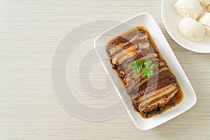 Steam Belly Pork With Swatow Mustard Cubbage Recipes or Mei Cai Kou Rou