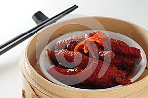 Steam chicken paw