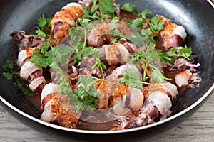 Steam Squid with Spicy Chili and Lemon Sauce