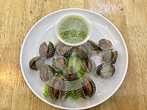 Steamed Blood cockles with Thai green spicy sauce