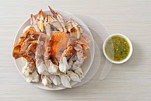 Steamed blue crab with spicy seafood sauce