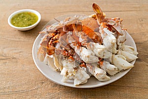 Steamed blue crab with spicy seafood sauce