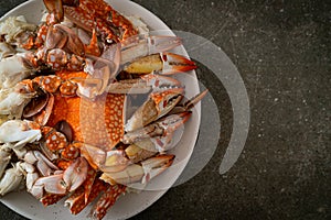 Steamed blue crab with spicy seafood sauce