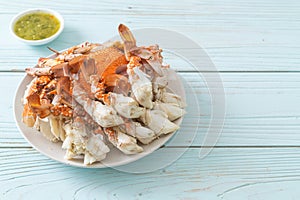 Steamed blue crab with spicy seafood sauce