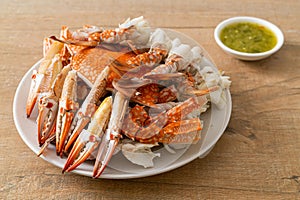 Steamed blue crab with spicy seafood sauce